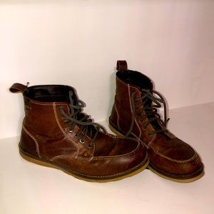 Crevo Men’s Buck Moc Toe Boot